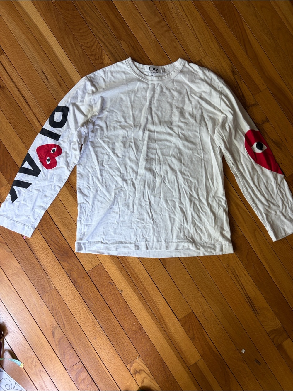 Comme des Garçons PLAY White Long-Sleeve Tee with Red Heart Sleeves